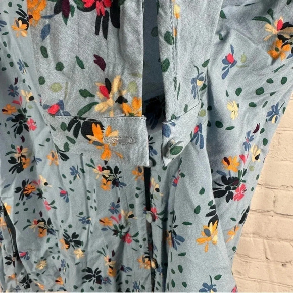 Beachlunchlounge Blue Floral Button Up Top Size Small - Picture 6 of 6